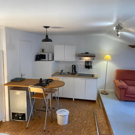 Holiday home De Groupe Lacs Et Foret Du Jura - *